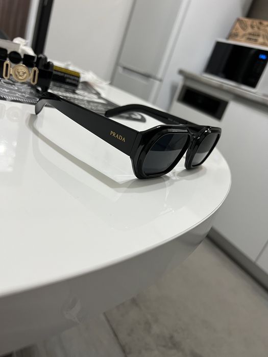 Ochelari de soare versace si prada