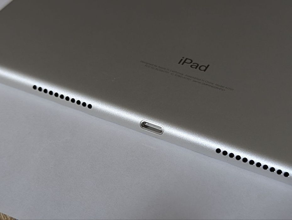 Apple iPad Pro (1st Gen) 10.5” WiFi 256GB