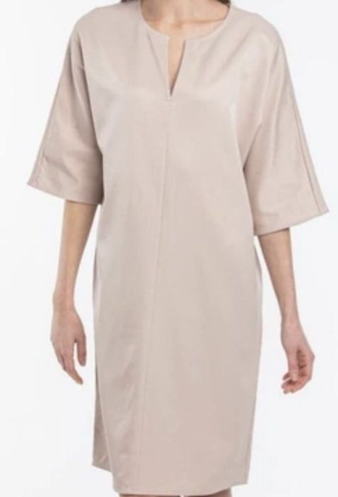 Платье из плотной ткани