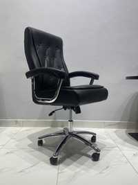 Офисное кресло для руководителя модель 004