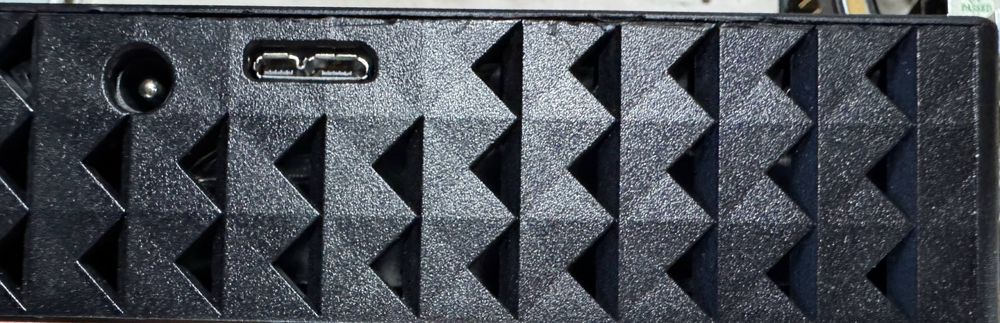 продается внешний жесткий диск 3 тб