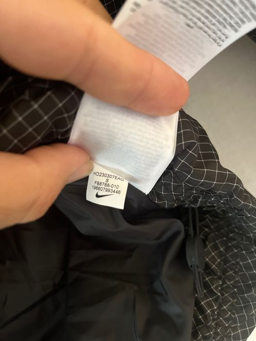 Нов Дамско Яке Nike
