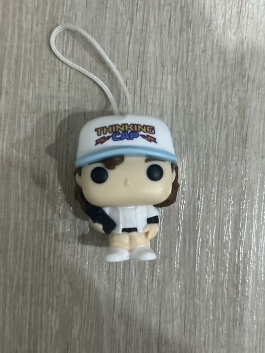 дастин funko pop фигурка