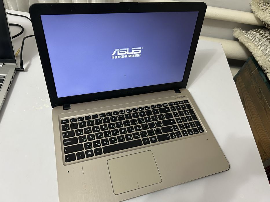 Ноутбук асус i3 7020