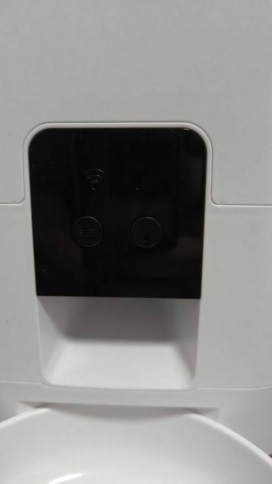 Електронна котешка хранилка през телефон