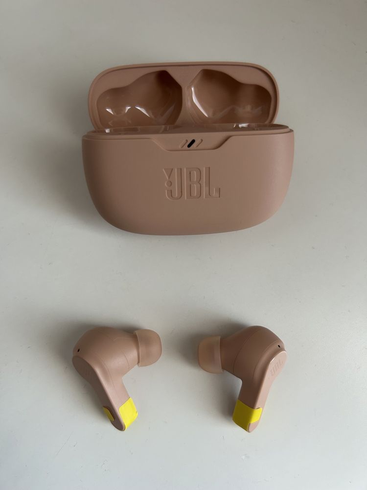 Casti JBL wave beam