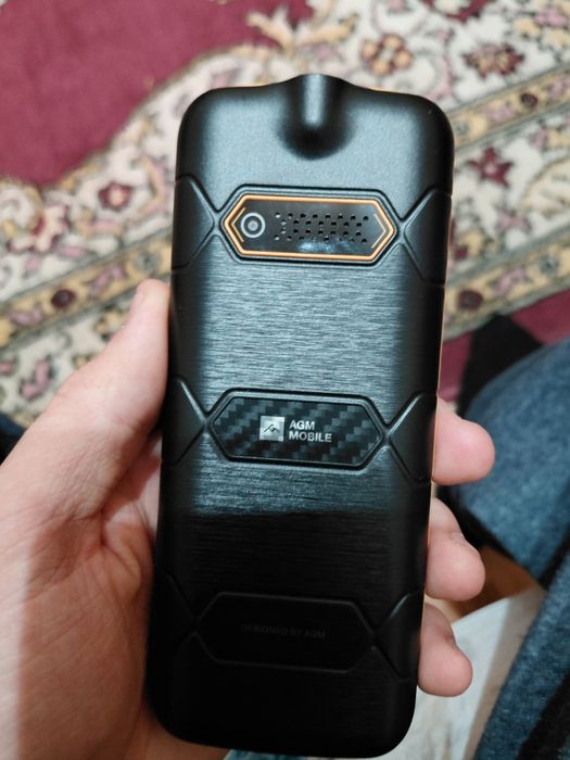 De vânzare TV si telefon