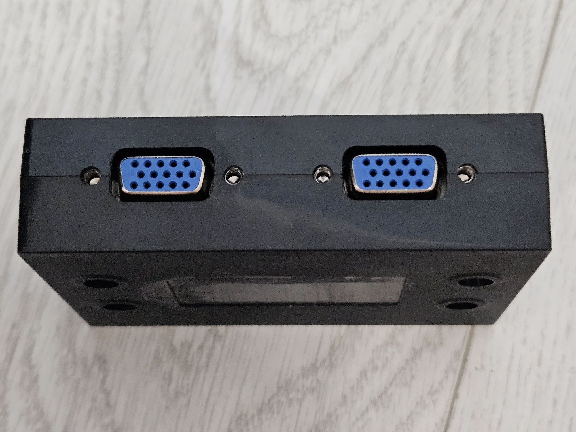 Kit switch VGA - 2 x VGA IN - OUT reversibil.