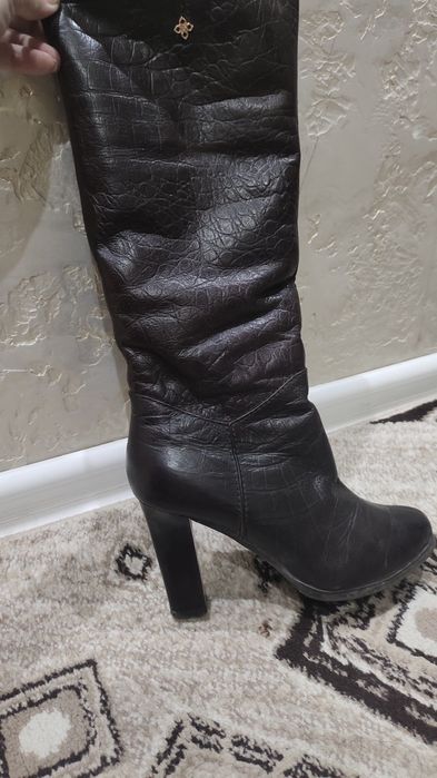 Продам зимние сапоги