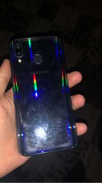 Продам Samsung A40