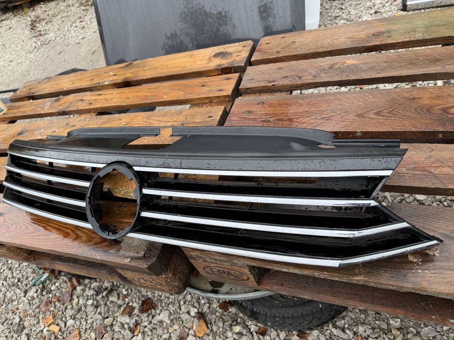 Решетка VW Passat b8