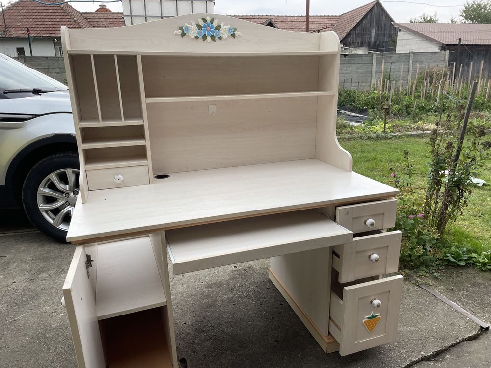 Mobilier copii: pat, noptiera, birou, comoda