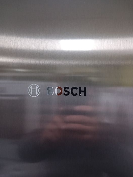 Иноксов комбиниран хладилник с фризер Бош Bosch  с 2 години гаранция!