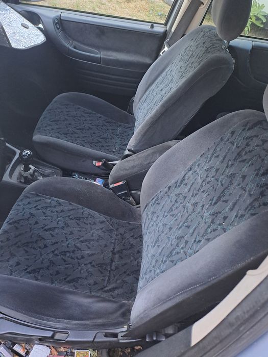 Продавам Опел Зафира 2.2 DTI