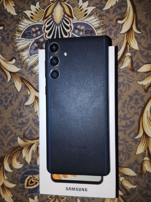Продаетс телефон Samsung galaxy f55