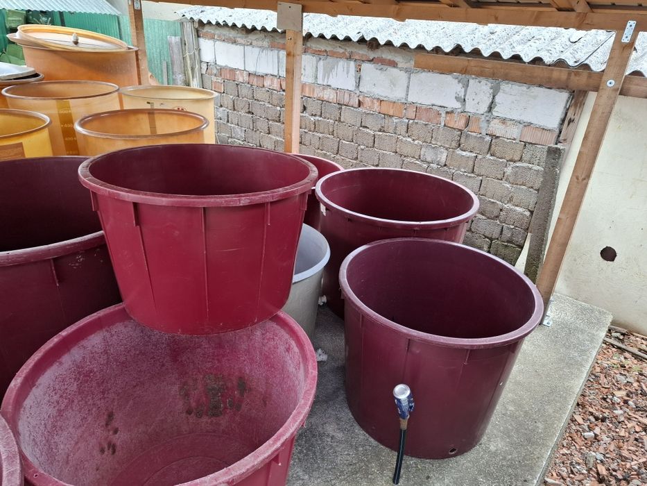 Cada fibră sau plastic de 1000 litri