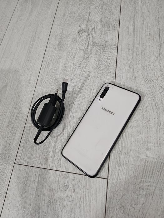 Vand Samsung A70 stare buna