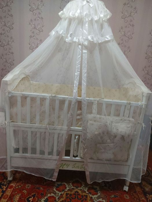 Bolalar krovati holati juda yaxshi srochno sotiladi