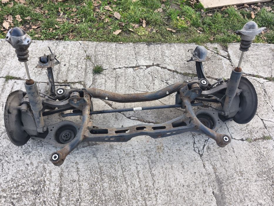 Punte spate completă cu etriere Volkswagen Passat B6