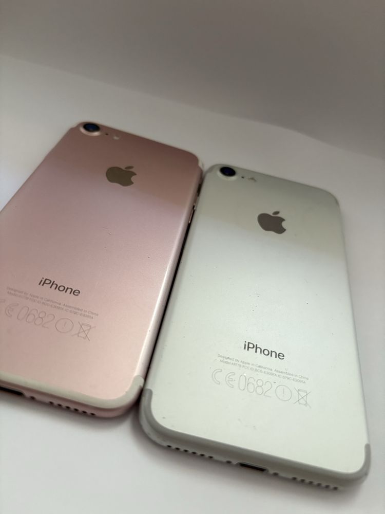Vând 2 iPhone 7 pentru piese
