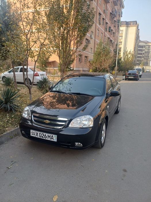 Lacetti 2010 benzin