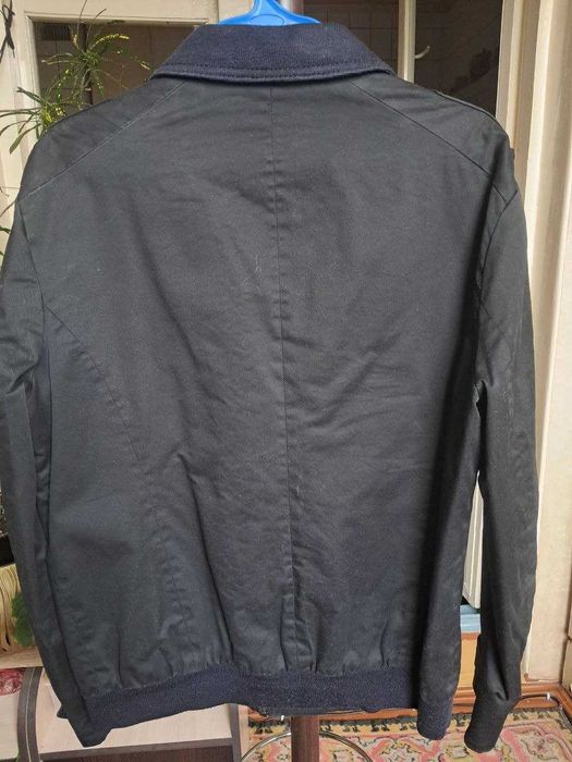 Куртка мужская, лёгкая, демисезонная.