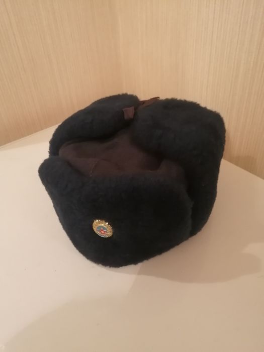 Шапка ушанка военная р-р 58.  Б/у в хорошем состоянии.