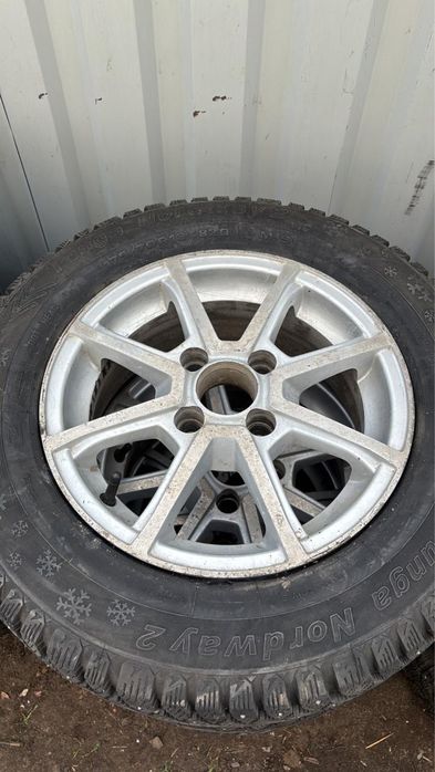 Продам диски р13 4/98 с зимней резиной 175/70/13