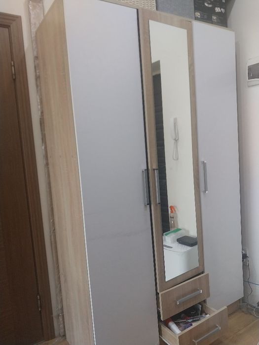 Шкаф белый в хорошем