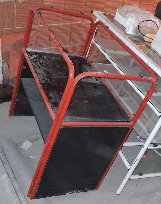 Щендери, витрини - 2бр. употребявани