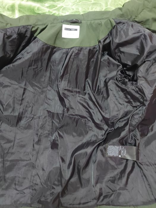 Geaca puffer cu gluga