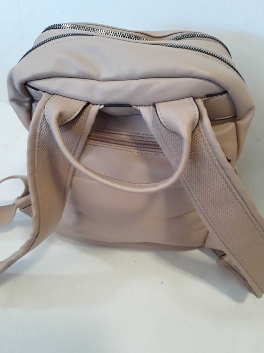 Раница за 18лв.  Удобна