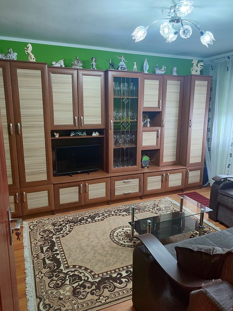Vand apartament cu 2 camere