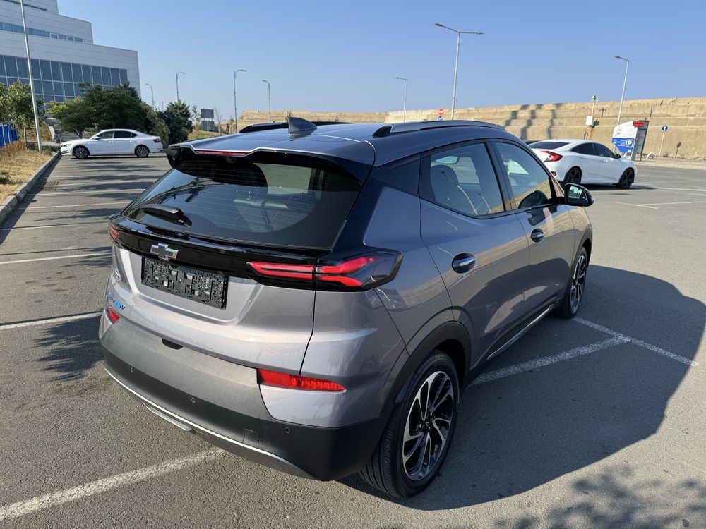 Chevrolet Bolt EUV 2023 65kw 400км