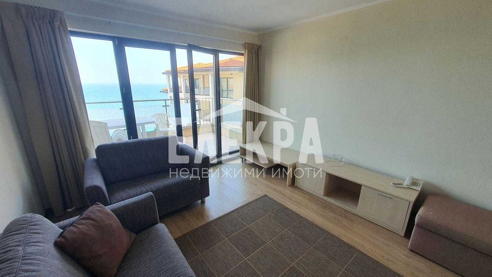 Продава се Тристаен апартамент в Бяла - 102 кв.м за 843 €/кв.м - Снимка #12