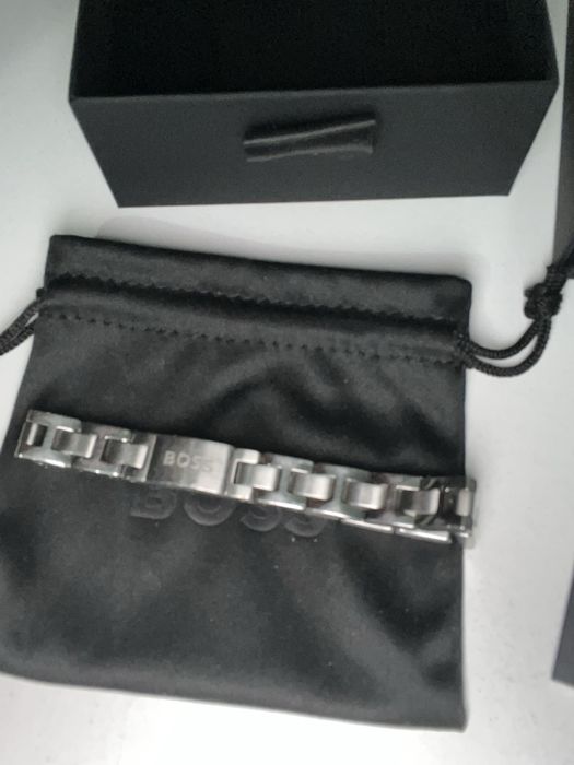 Bratara Boss de argint