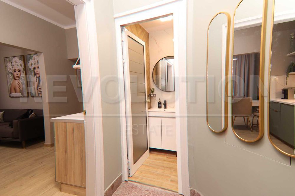 Продава се Тристаен апартамент в София, Център - 68 кв.м за 4045 €/кв.м - Снимка #6