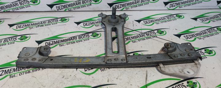 Macara geam spate dreapta manuala /533 Dacia Logan prima generatie (f