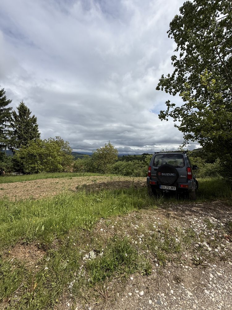 Teren cu intravilan de 3477 mp cu priveliste deosebita