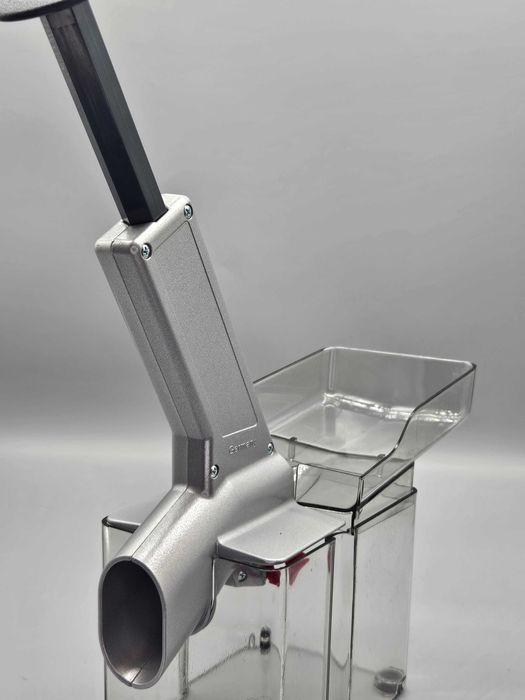 Направена в Германия! Машина за обезкостяване череши на Westmark