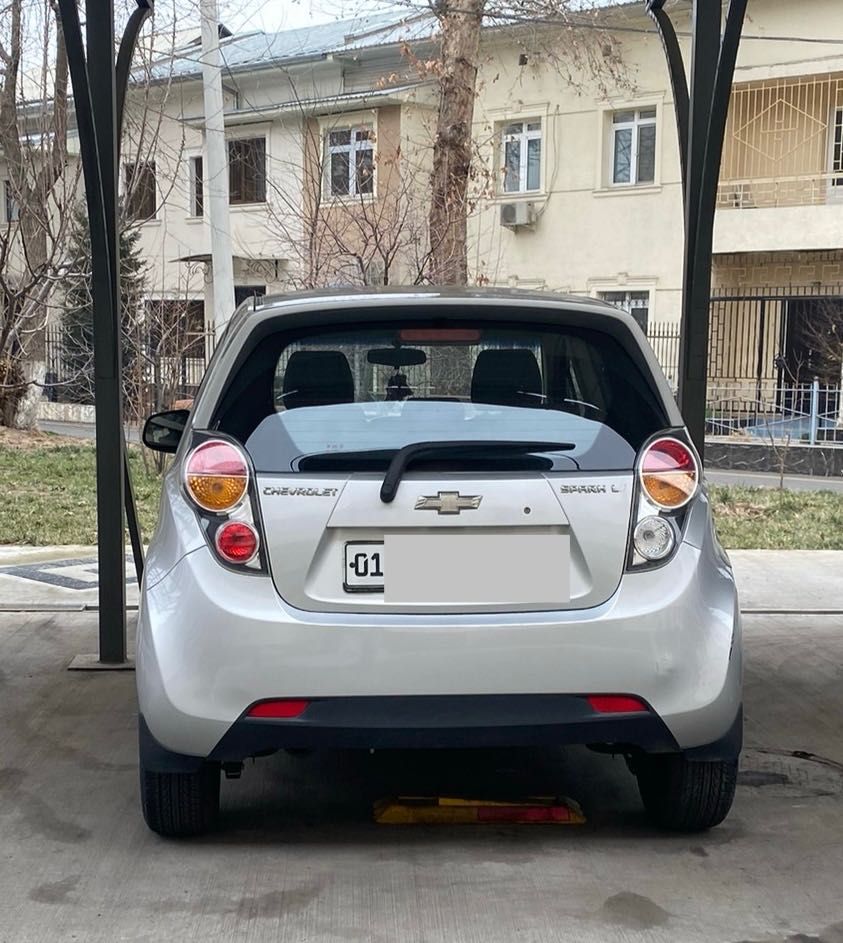 Спарк автомобиль Spark LX