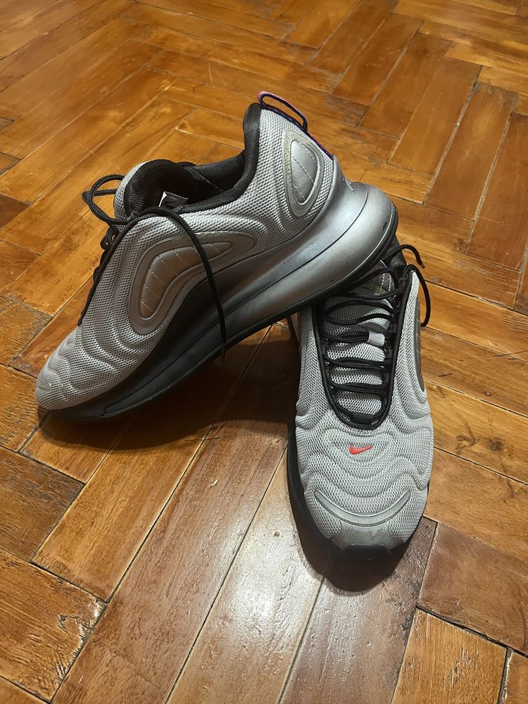 Nike Air Max 720 marimea 45 - 29 cm