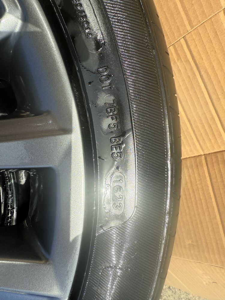 Диск с шинами 245/45/R19
