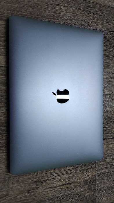 Лаптоп Mac Book Pro A2251, i5,16 RAM, 1Tb