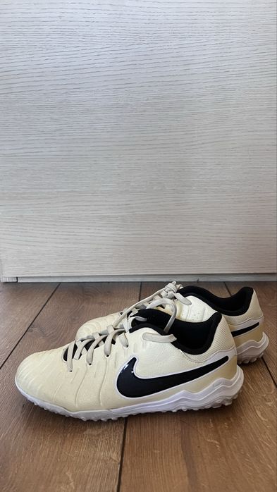 Оригинални футболни обувки стоножки Nike, номер 35
