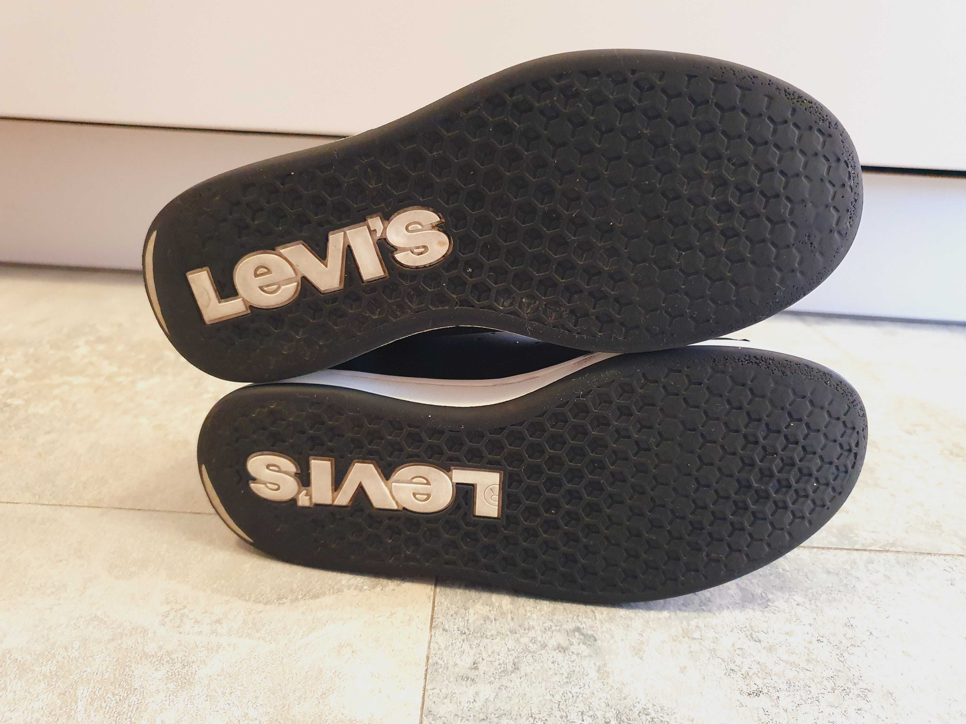 Pantofi de piele ecologica cu banda velcro Levi's, marimea 35