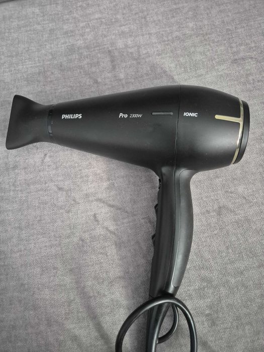 Uscator de par profesional Philips PRO 2300w IONIC
