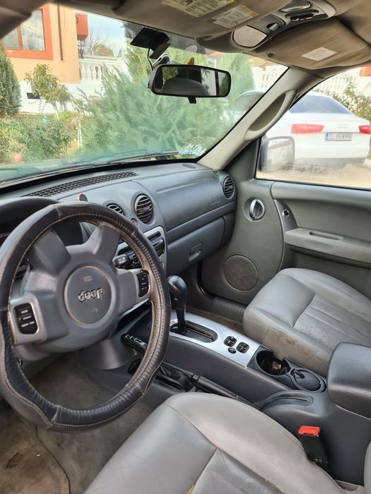 Jeep Cherokee an fabricație 2006