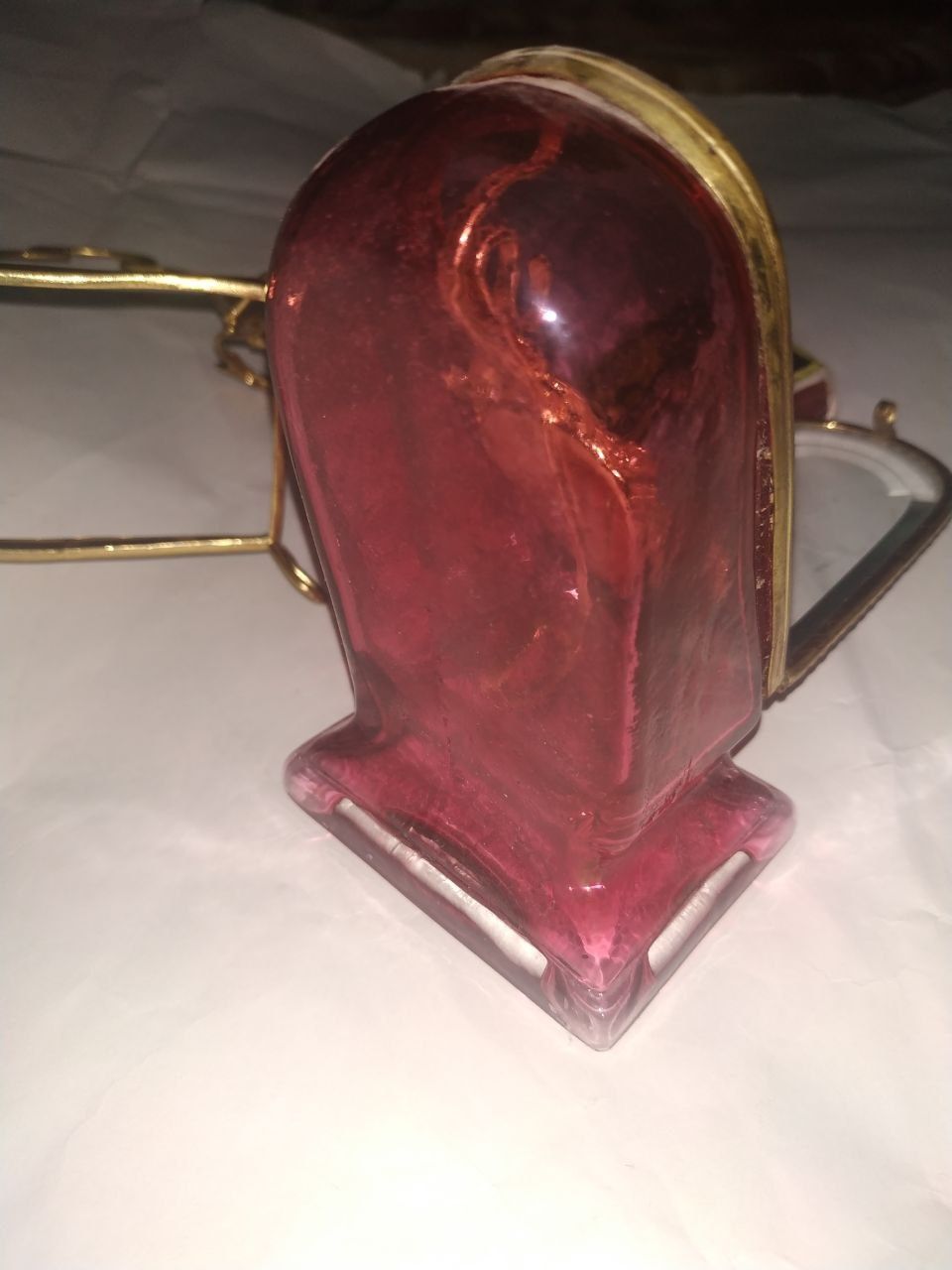 Антикварная шкатулка. клюквенное стекло рубиновое стекло 19 век.