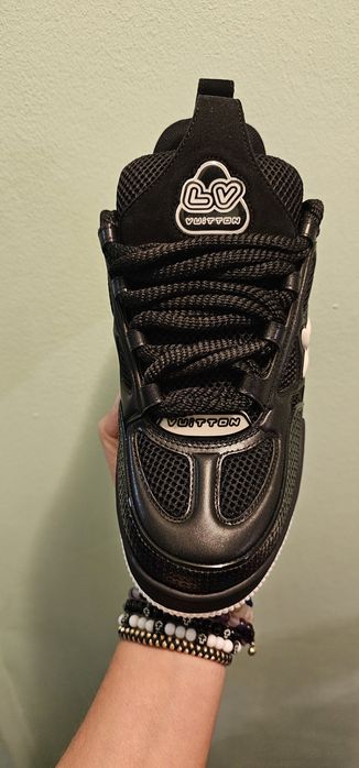 Adidasi Lv marimea 39 40